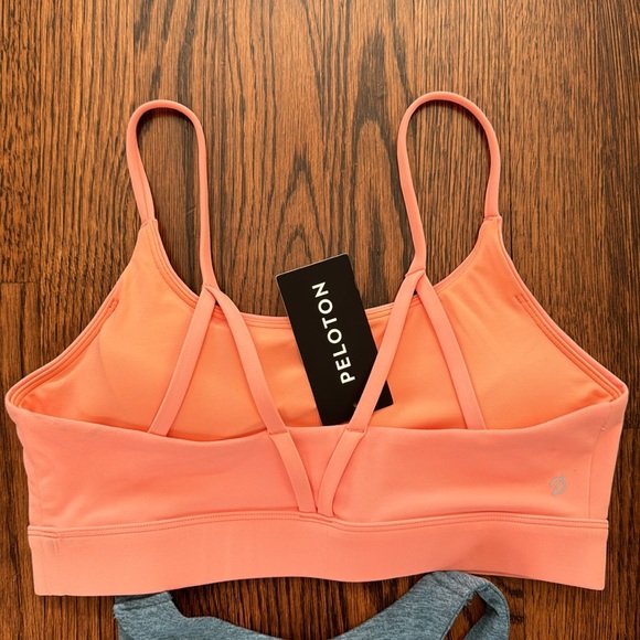 PELOTON sports bra bundle - Picture 4 of 6
